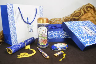 中國夢創(chuàng)意禮品 青花瓷筆筒三件套裝，房地產(chǎn)開盤禮贈(zèng)佳品